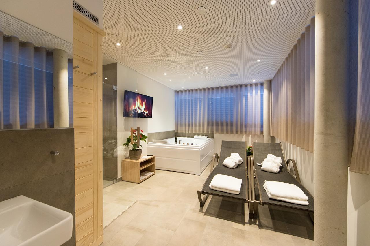 Vitus Steyr Hotel & Spa Suites ภายนอก รูปภาพ