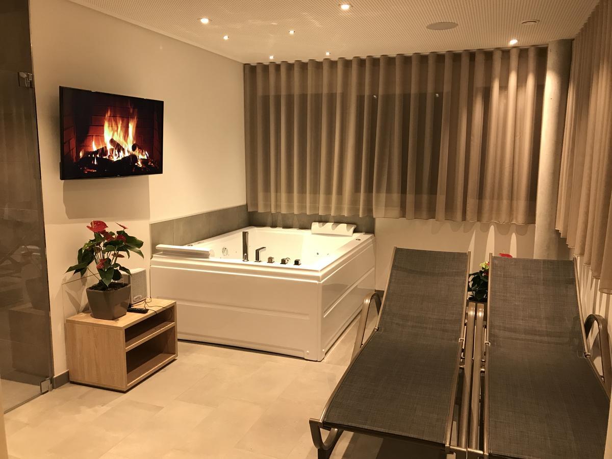 Vitus Steyr Hotel & Spa Suites ภายนอก รูปภาพ